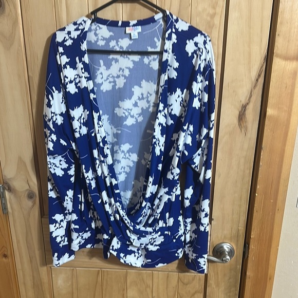 LuLaRoe Blue and White Floral Wrap Blouse Long Sleeve - Picture 1 of 6